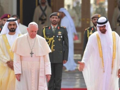 Il Papa negli Emirati: «Una sorpresa di Dio»