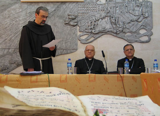 Il padre Custode accoglie il patriarca latino di Gerusalemme, Michel Sabbah, e il coadiutore Fouad Twal.