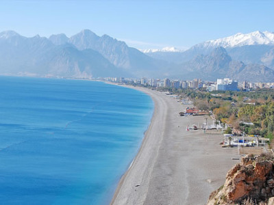 Stagione turistica in crisi in Giordania e Libano. Si salva la Turchia