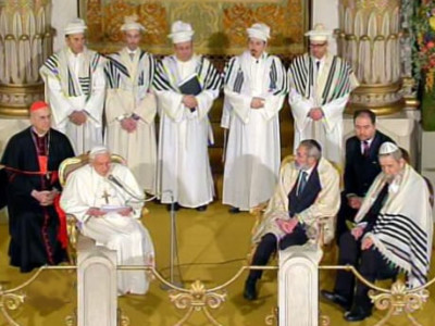 Benedetto XVI alla sinagoga di Roma nel segno del Concilio