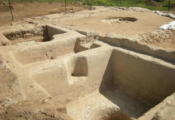 Gli scavi archeologici nell'area del pressoio riportato a cielo aperto non lontano da Ashkelon. (foto S. Ganor/Iaa)
