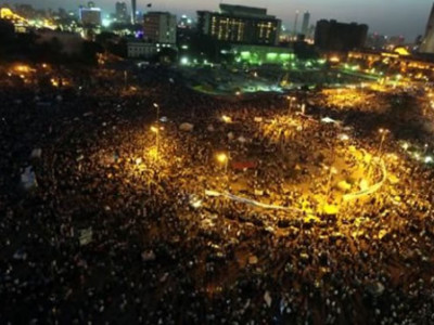 Al Cairo si riaccende piazza Tahrir