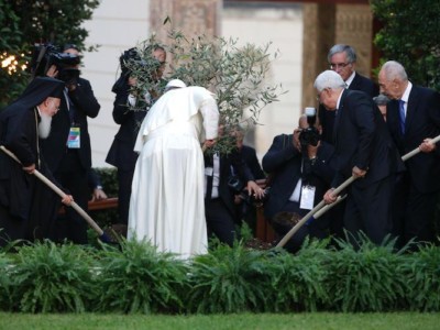 Quattro anni dopo, un minuto per la pace