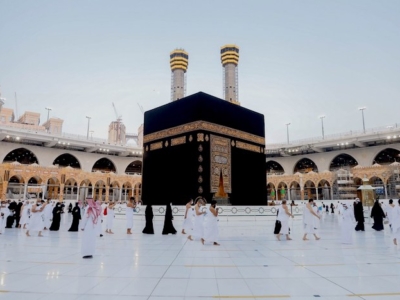 I musulmani tornano alla Mecca, a piccoli gruppi