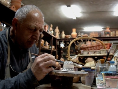 Fra tradizione e creatività, i vasai di Nazaret